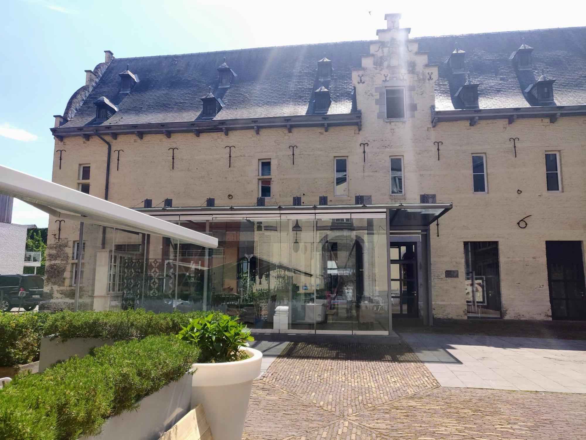 Kolmojen Hotel Sint-Truiden Exterior photo